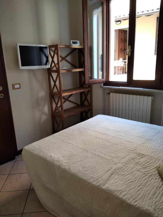 Il Giardino Di Laura Apartment Тосколано Мадерно Екстериор снимка