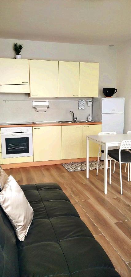 Il Giardino Di Laura Apartment Тосколано Мадерно Екстериор снимка