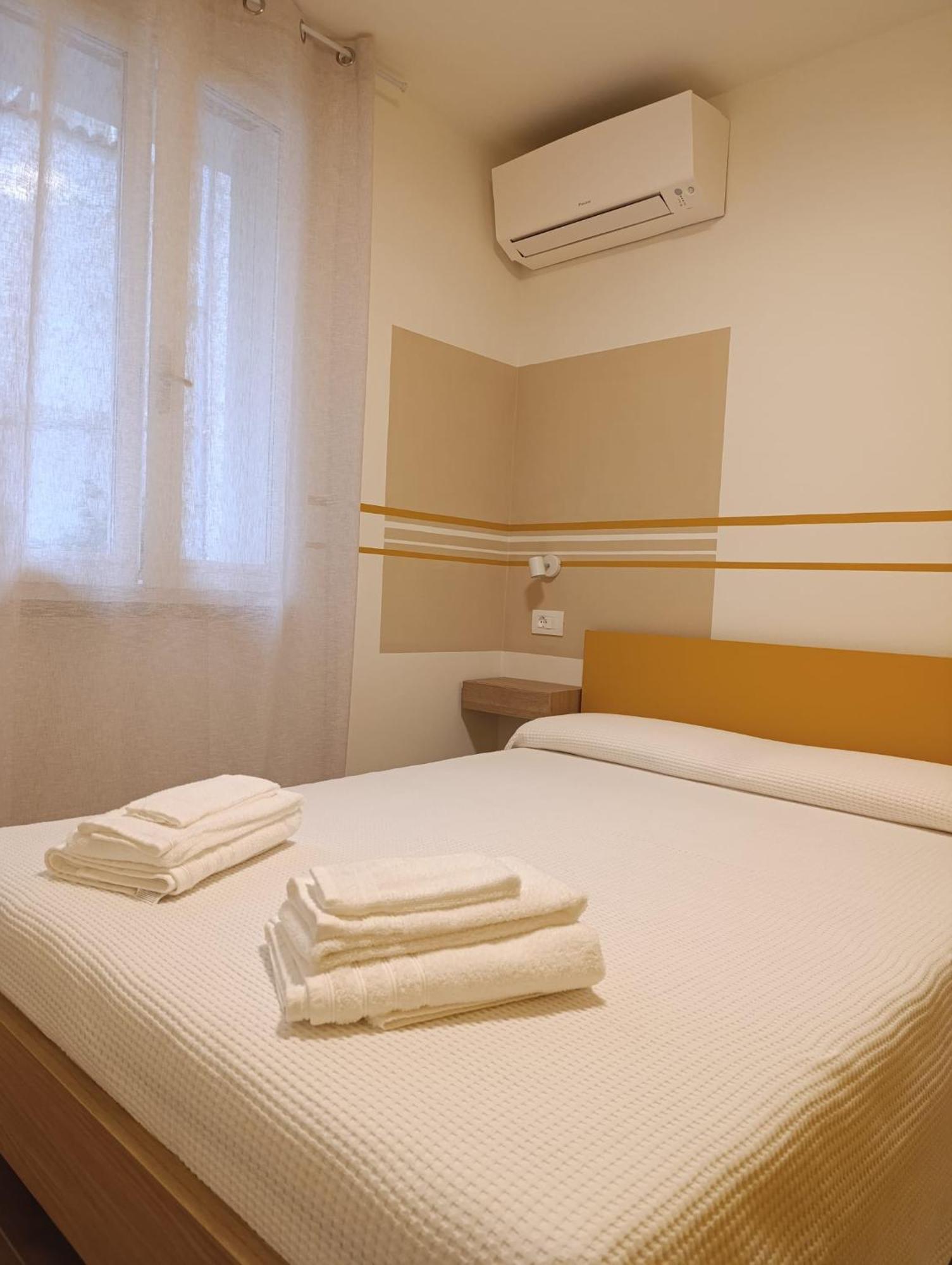 Il Giardino Di Laura Apartment Тосколано Мадерно Екстериор снимка